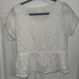 Everly White Eyelet Lace Blouse‎